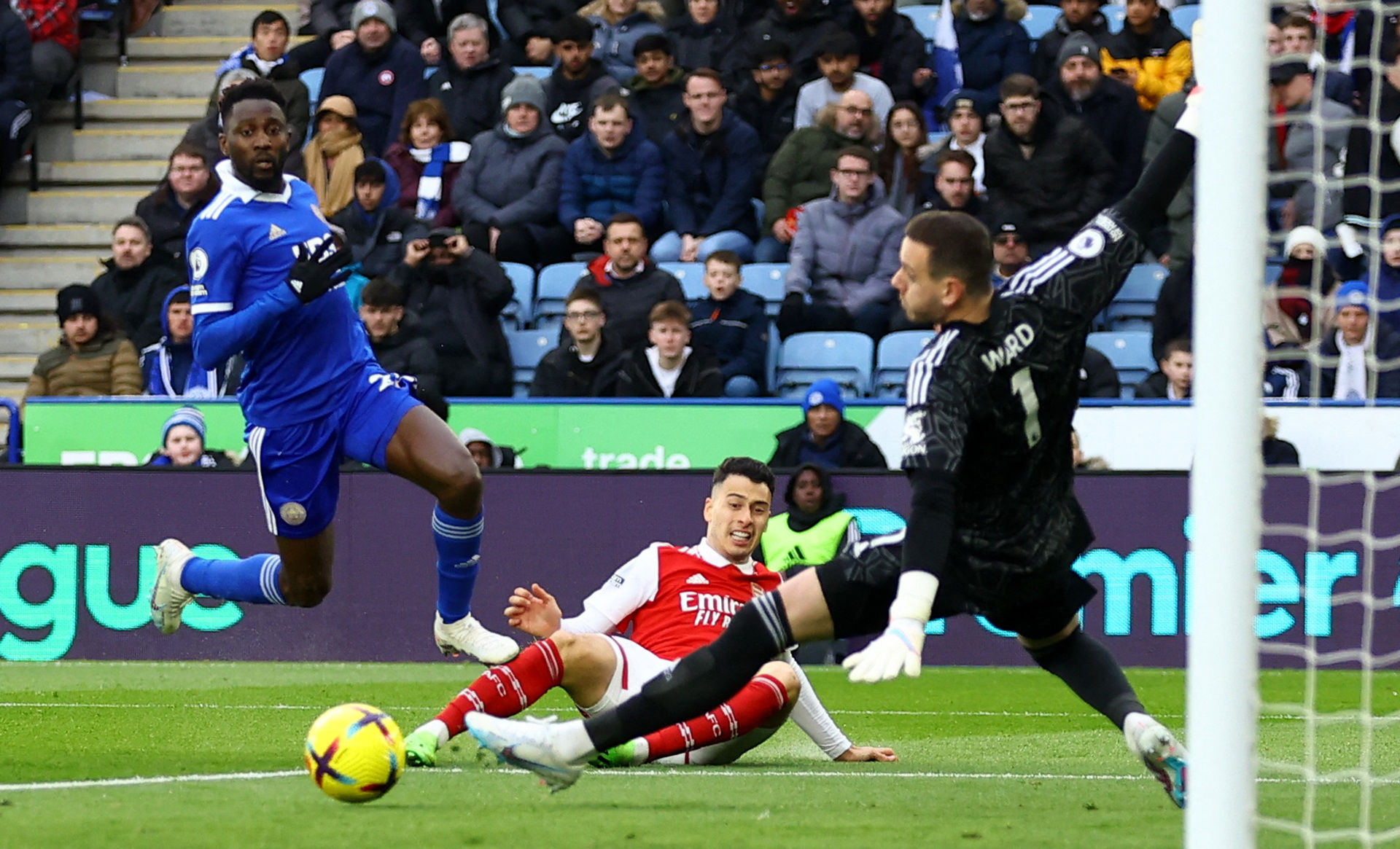 充满意外和 充满意外和