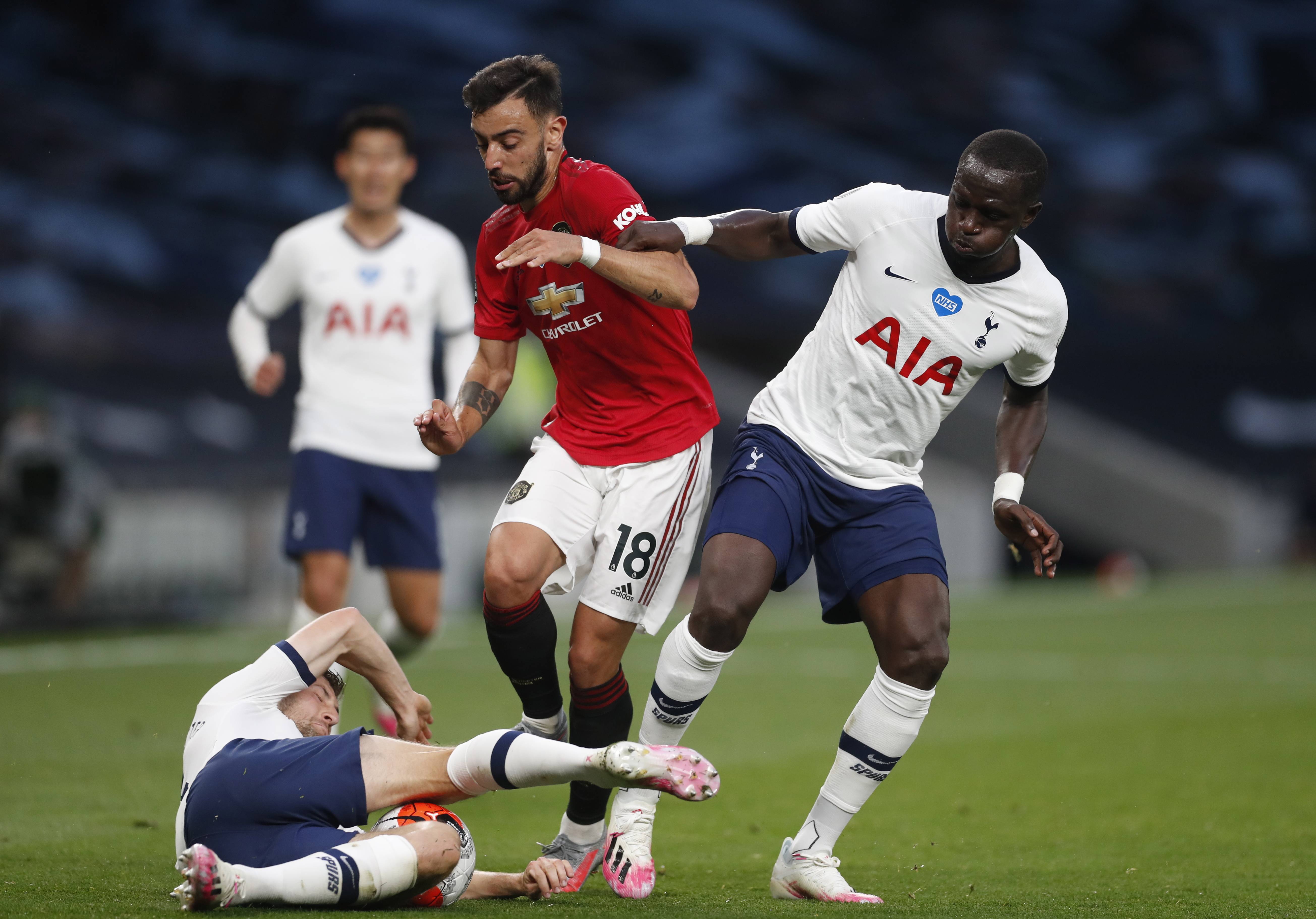 足球场上的 足球场上的