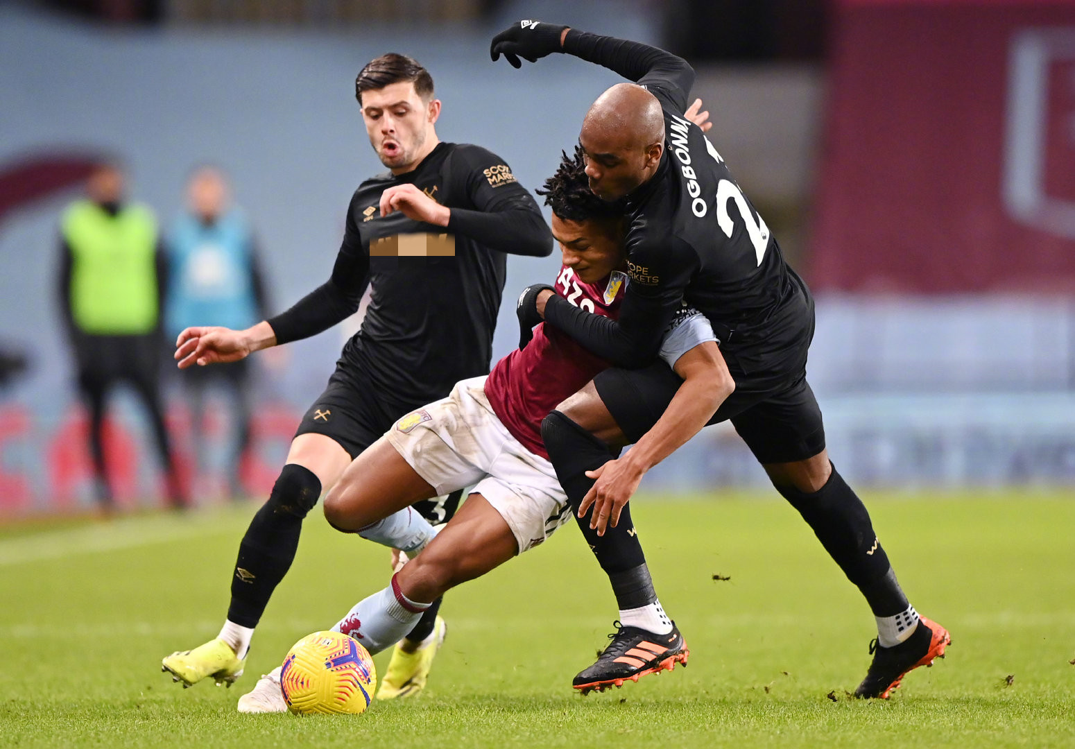 球场上的一 球场上的一