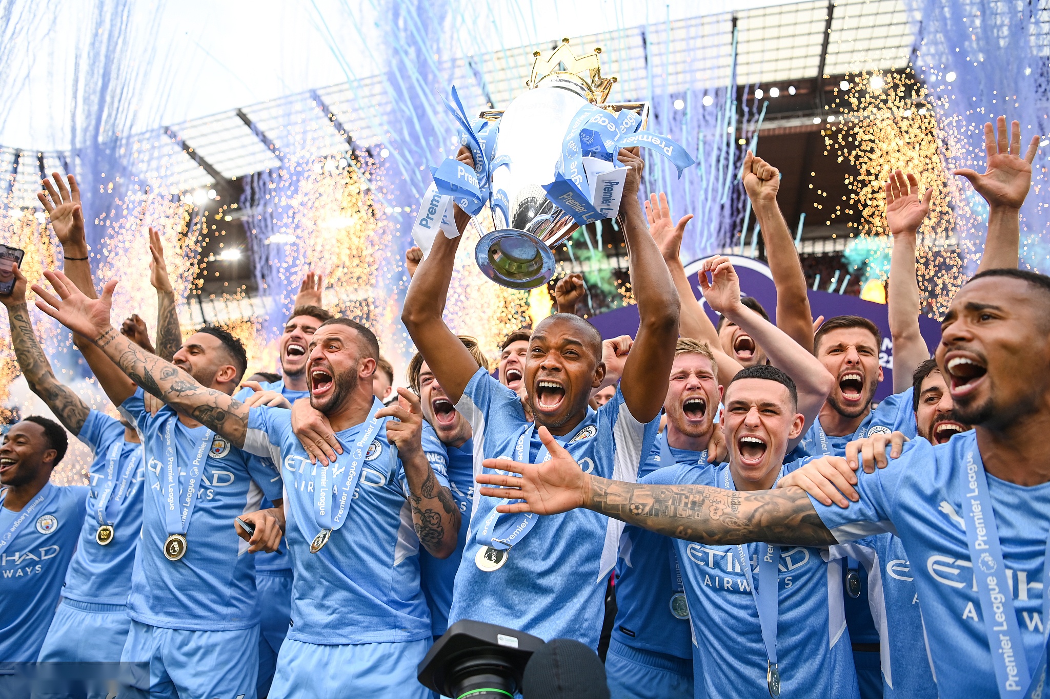 与其它俱乐 与其它俱乐